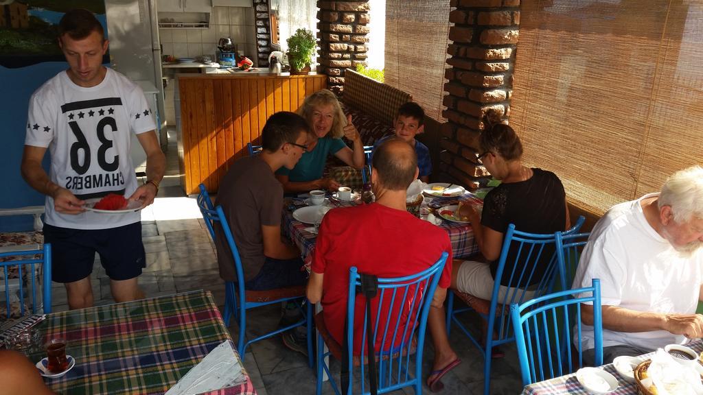 Goekmavi Pansiyon Bodrum Extérieur photo
